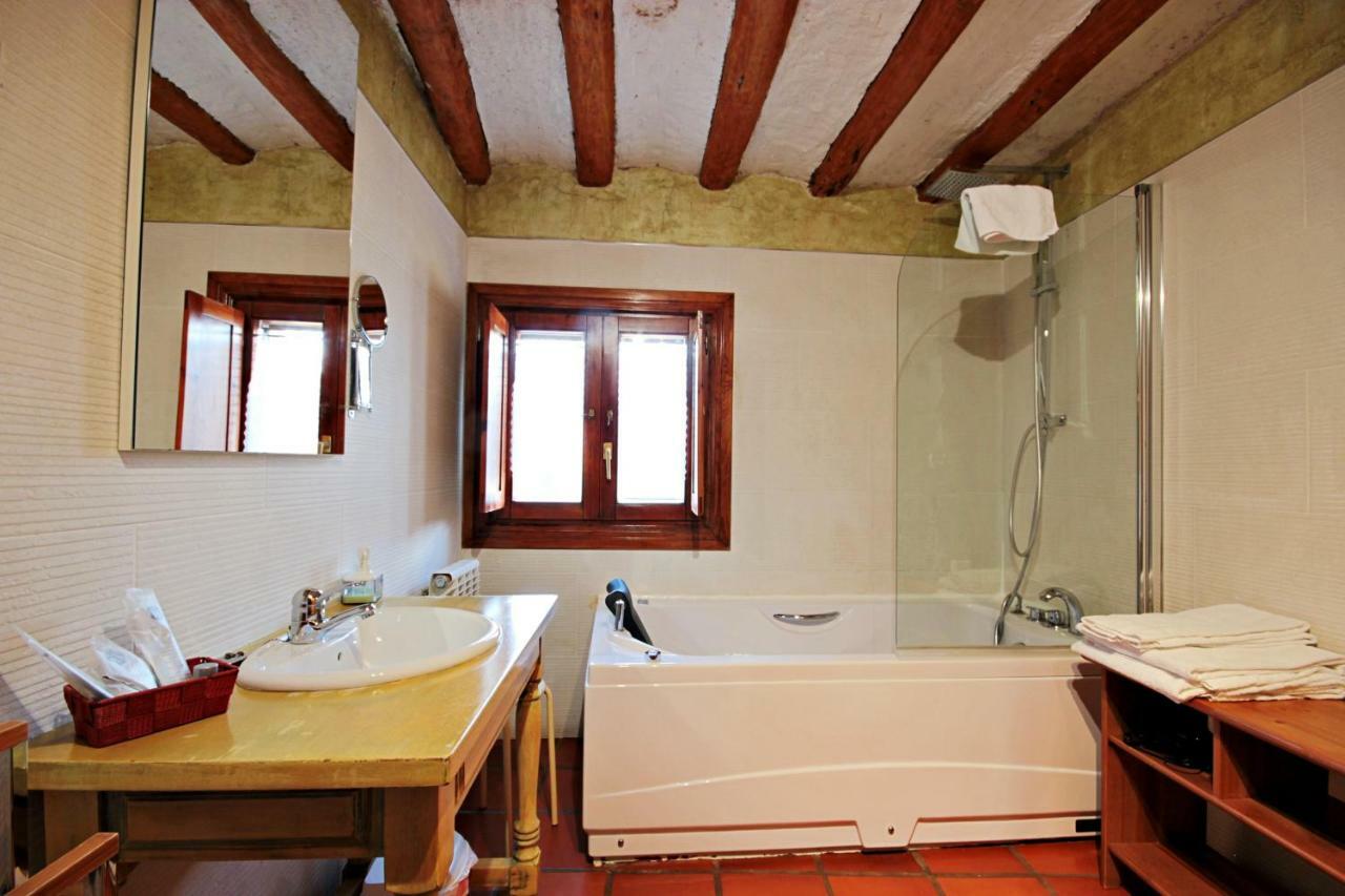 Domitila Rooms Clavijo Exterior foto