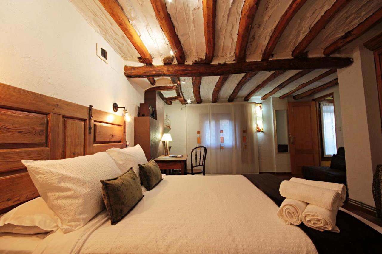 Domitila Rooms Clavijo Exterior foto